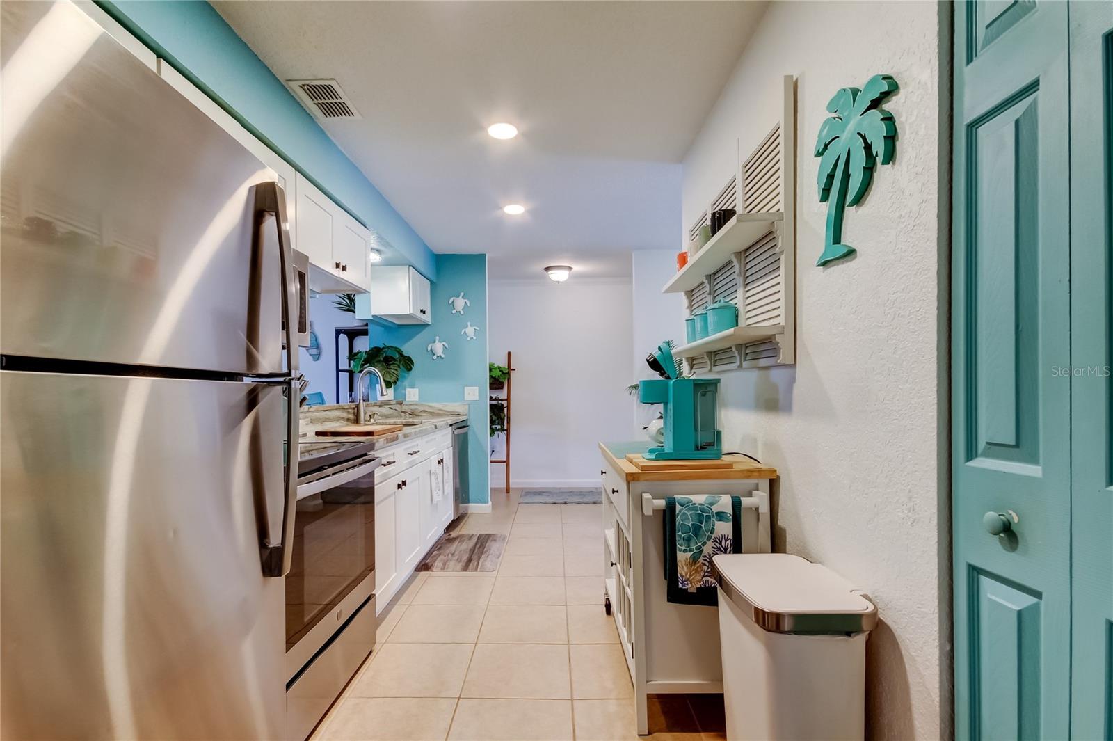Image 33 of 71 For 12261 Sailwinds Drive 203