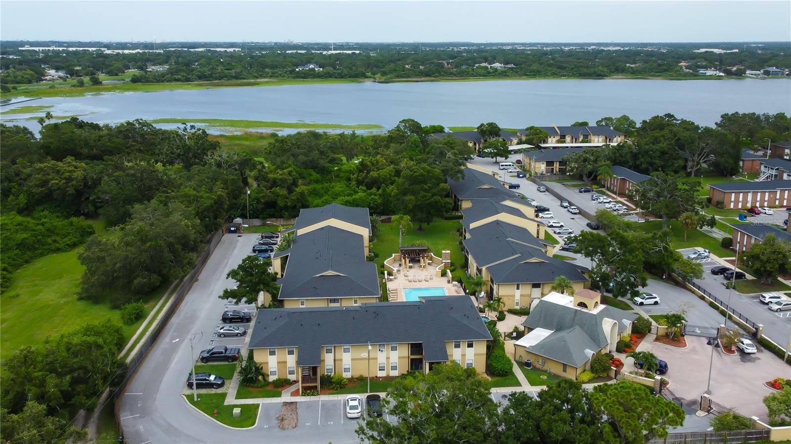 Image 5 of 71 For 12261 Sailwinds Drive 203