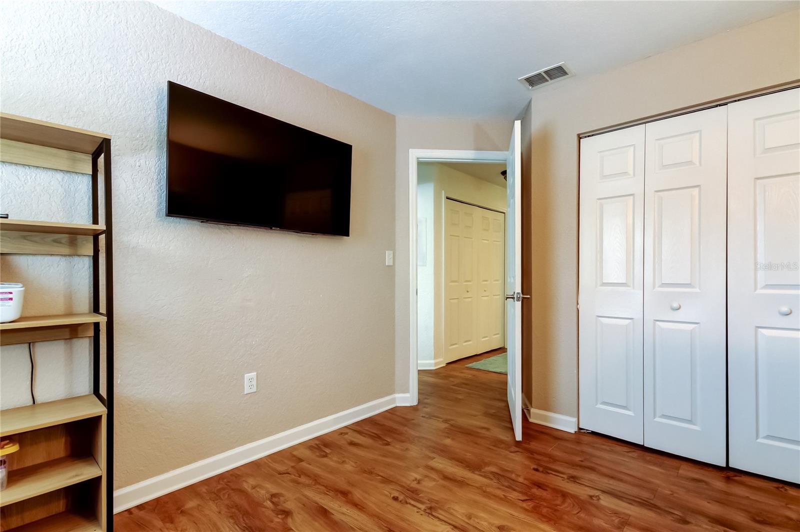 Image 51 of 71 For 12261 Sailwinds Drive 203