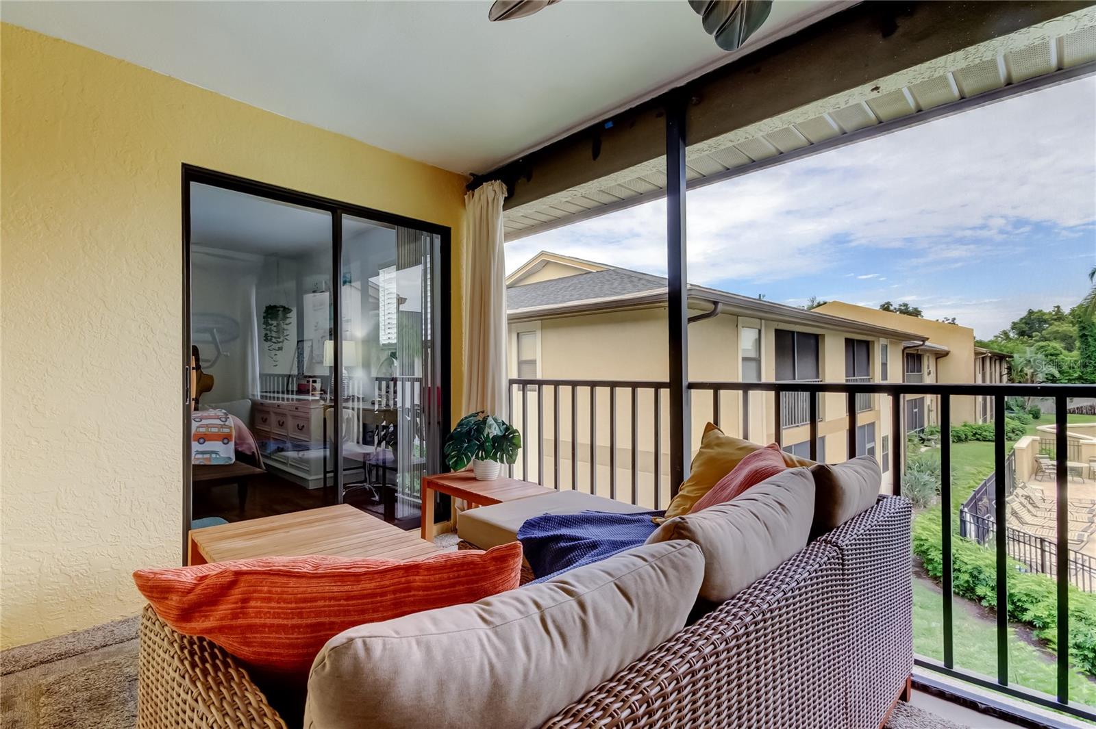 Image 61 of 71 For 12261 Sailwinds Drive 203