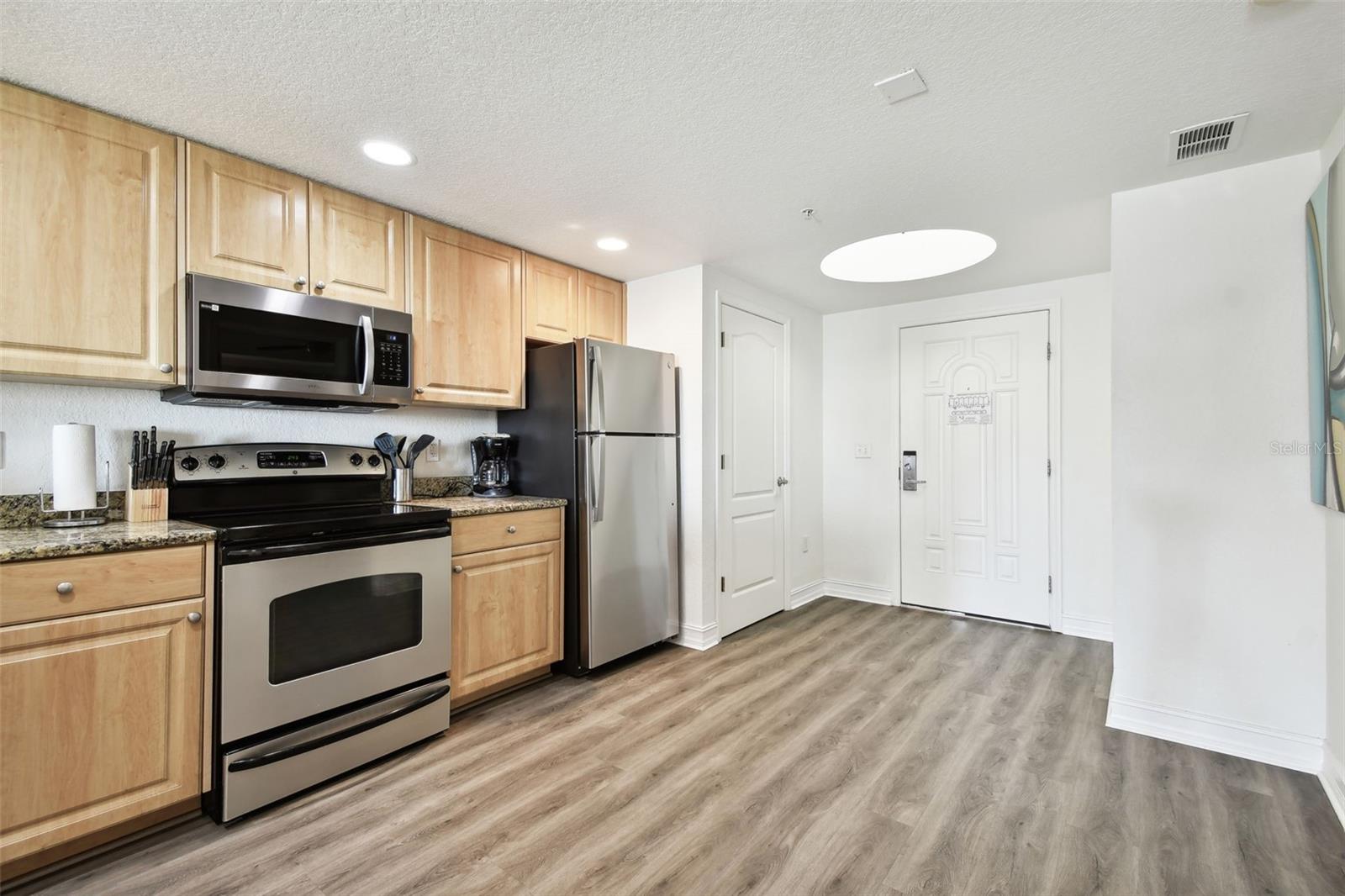 Image 12 of 34 For 11605 Gulf Boulevard 402