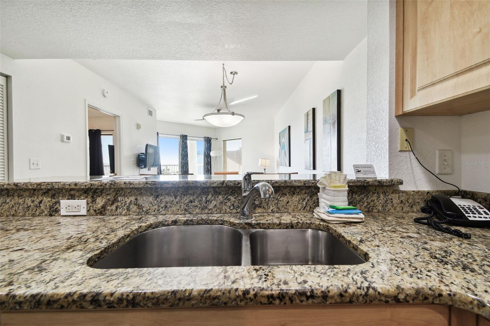 Image 14 of 34 For 11605 Gulf Boulevard 402