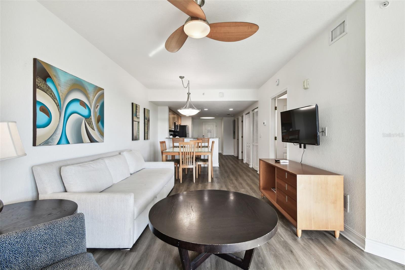 Image 21 of 34 For 11605 Gulf Boulevard 402