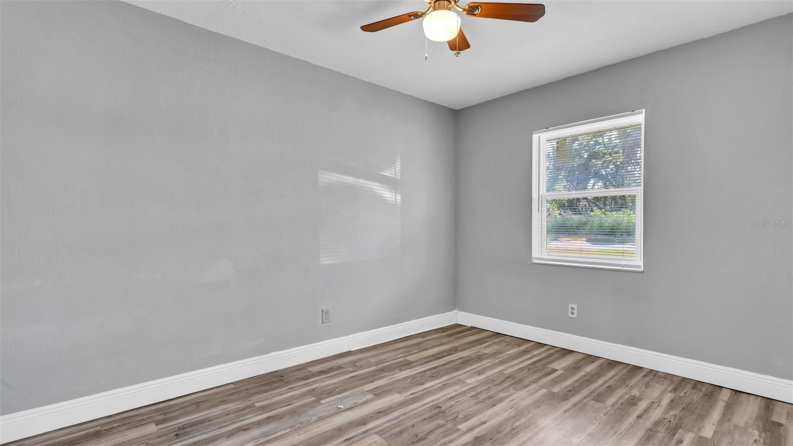 Image 11 of 20 For 9401 Ripley Road