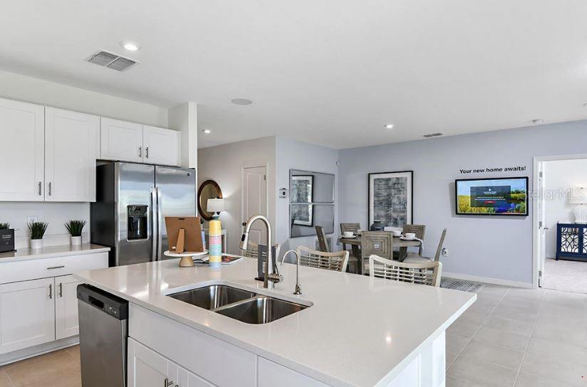 Image 14 of 23 For 2072 Babbling Brook Boulevard