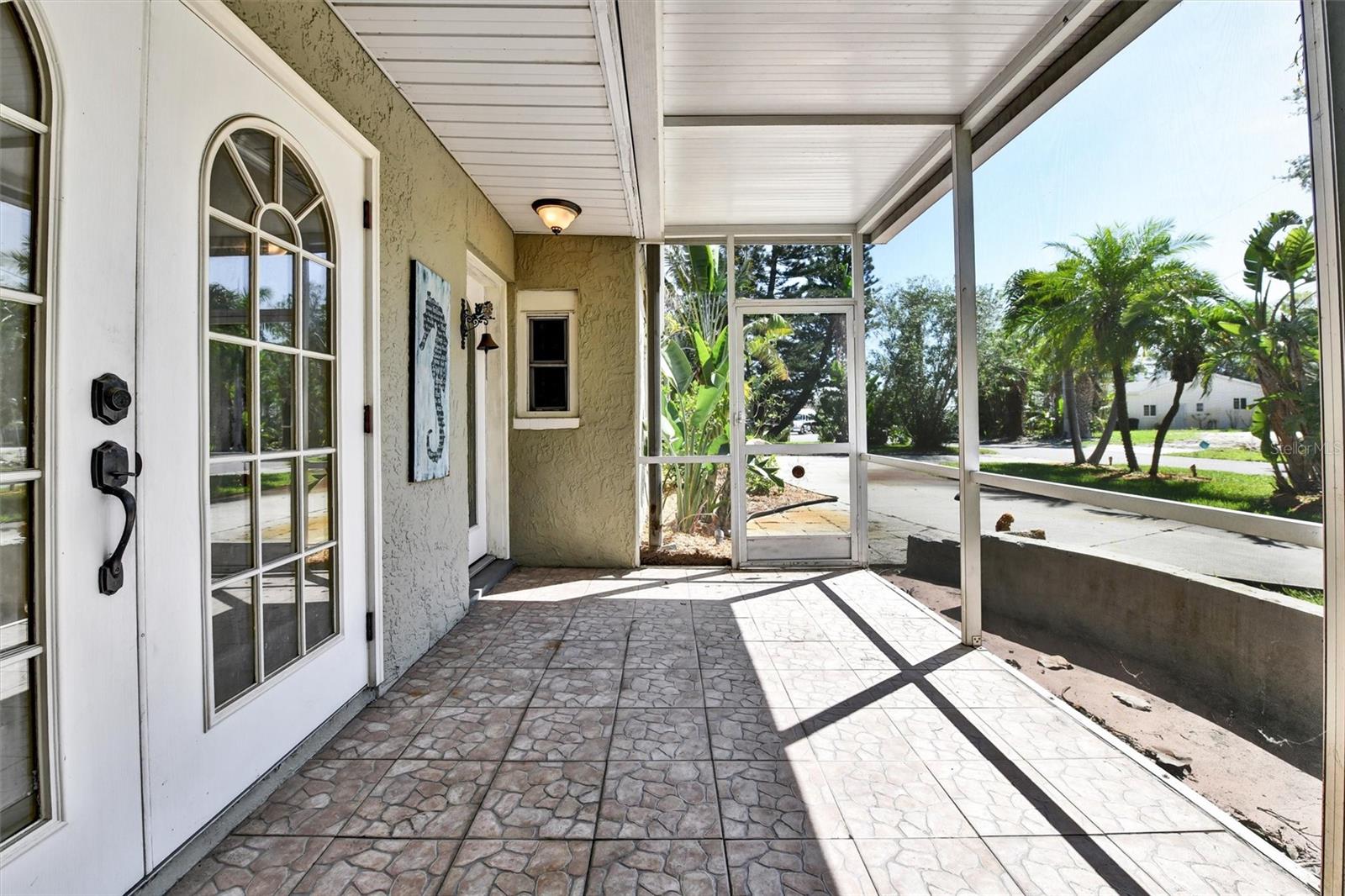 Image 10 of 27 For 4735 Baywood Point Drive S