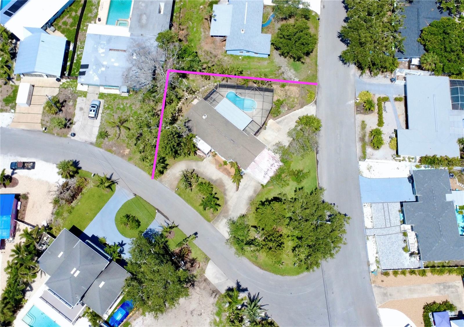 Image 6 of 27 For 4735 Baywood Point Drive S