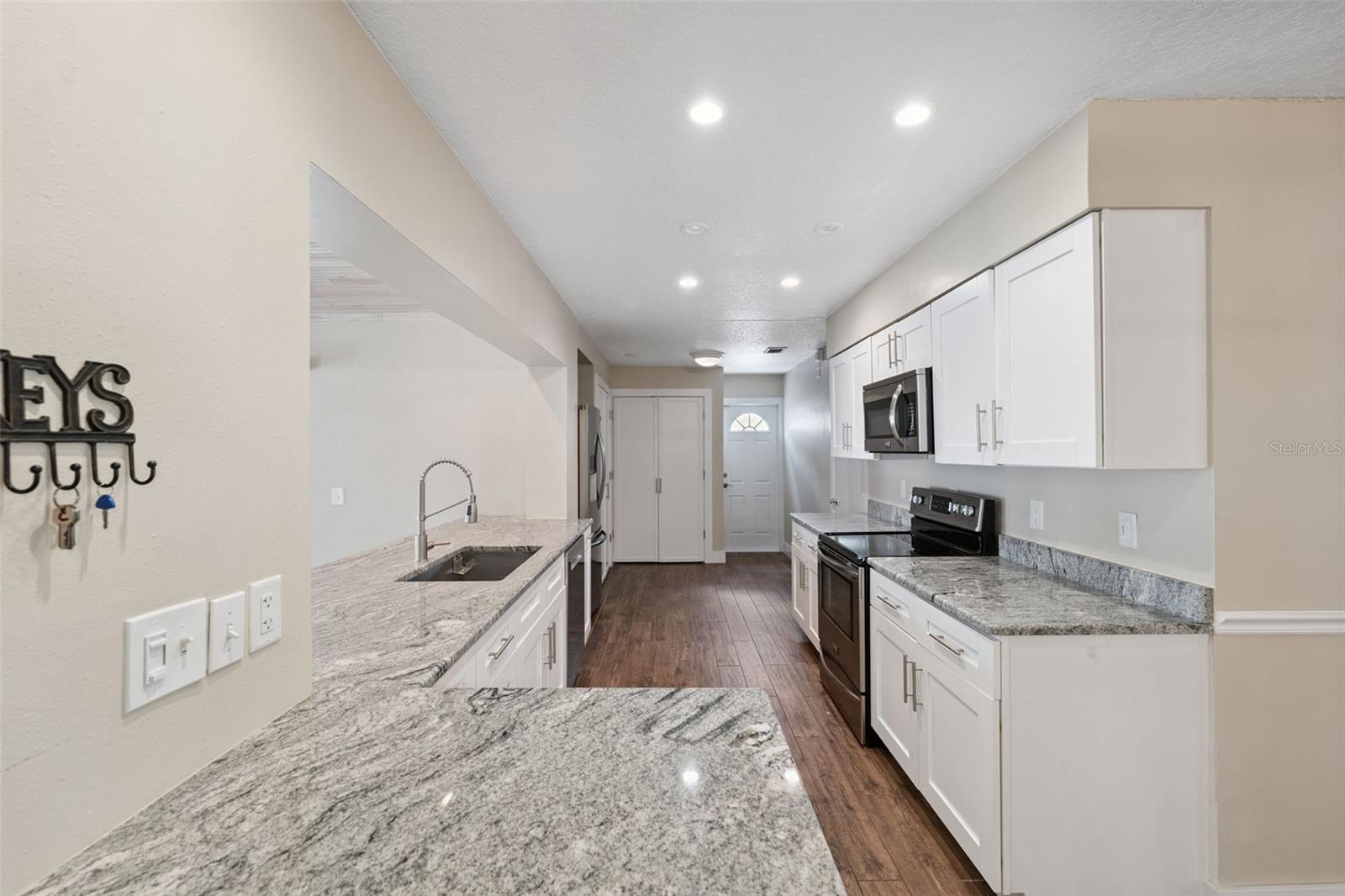 Image 10 of 46 For 8306 Gomez Avenue