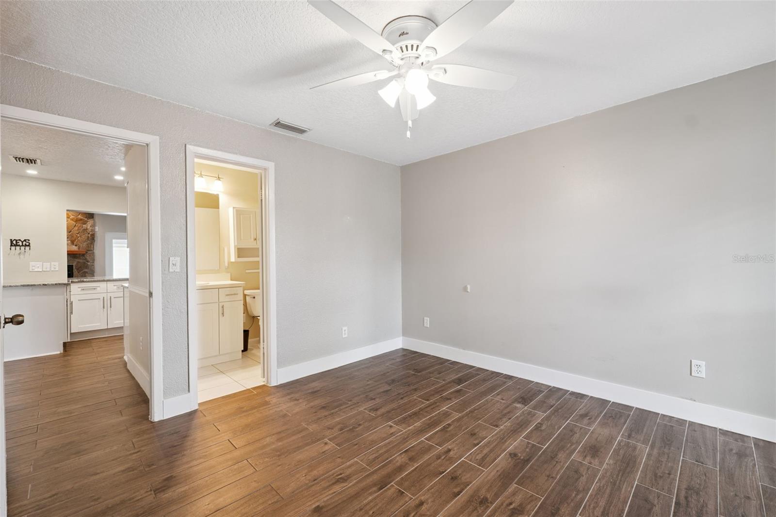 Image 17 of 46 For 8306 Gomez Avenue