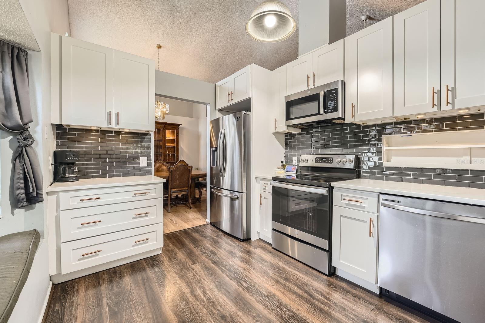 Image 12 of 31 For 10845 Kenmore Drive