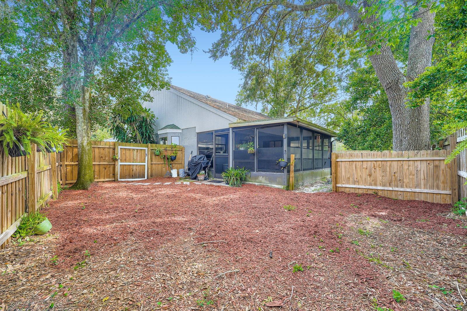 Image 27 of 31 For 10845 Kenmore Drive