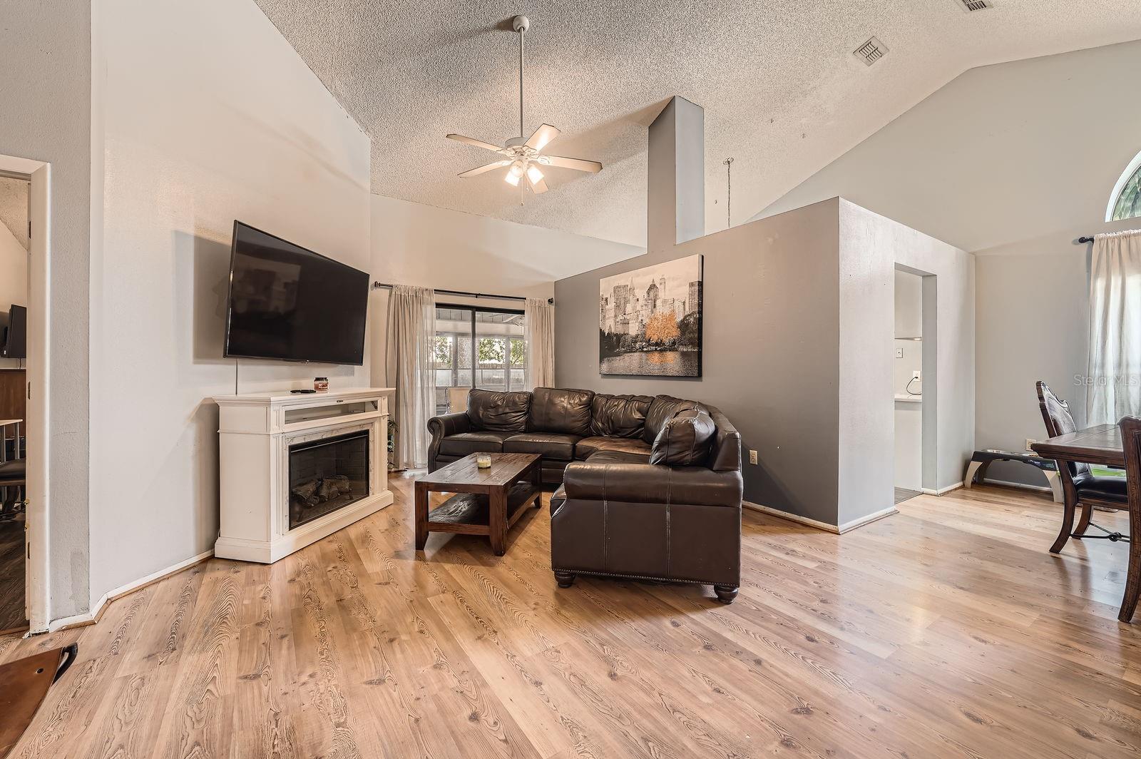 Image 7 of 31 For 10845 Kenmore Drive