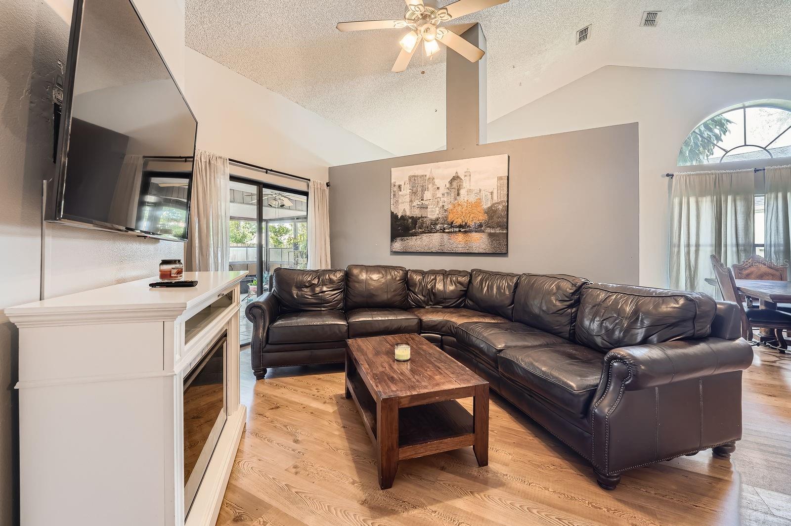 Image 8 of 31 For 10845 Kenmore Drive