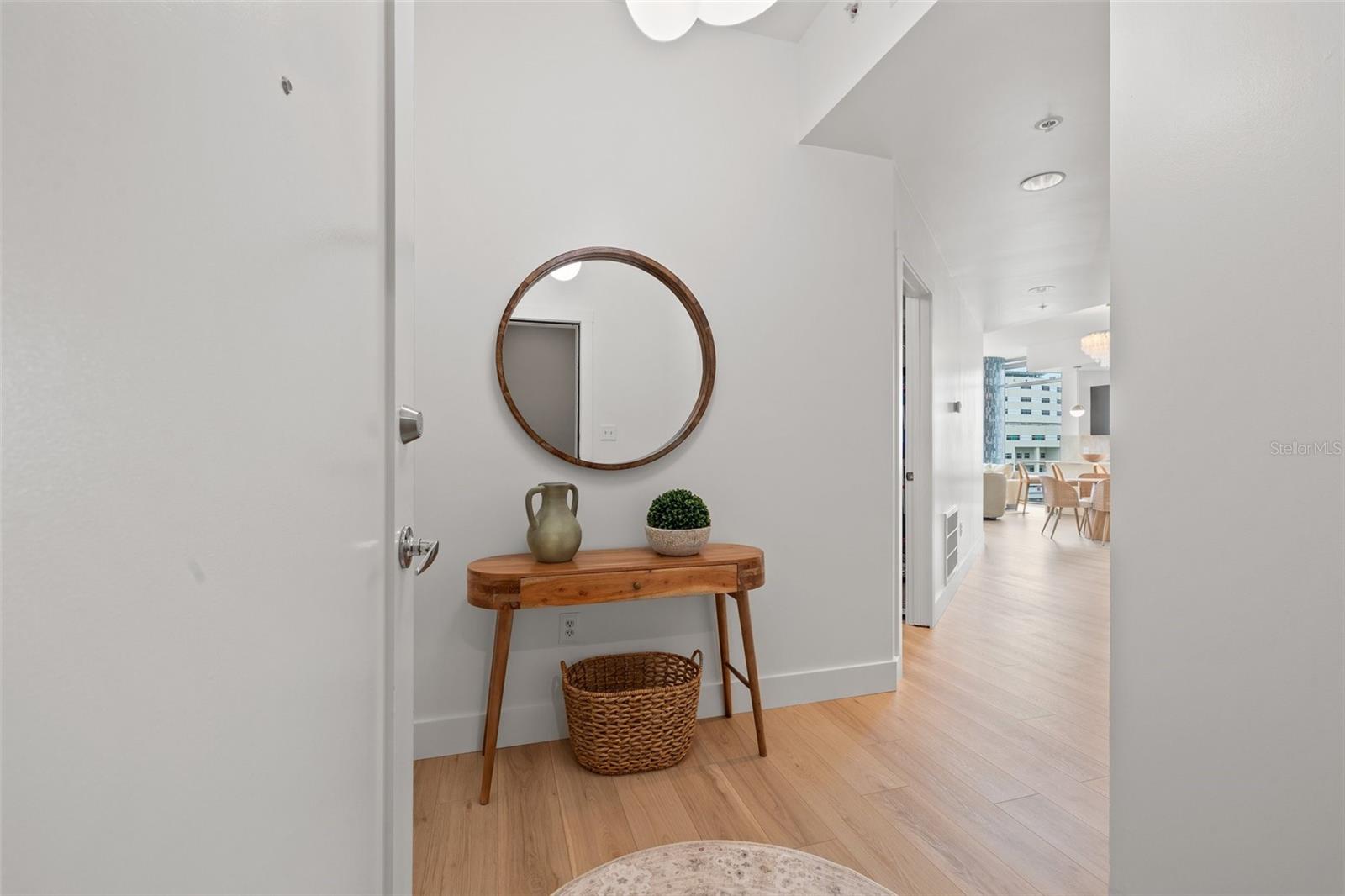 Image 3 of 45 For 400 4th Avenue S 704