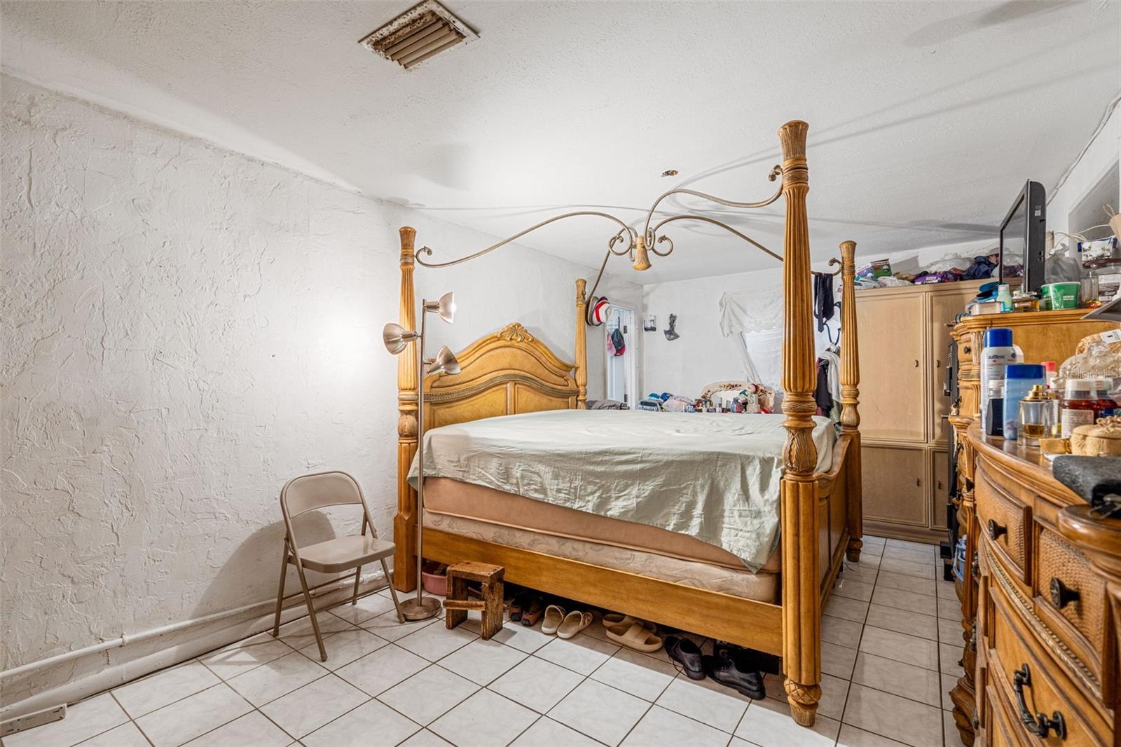 Image 18 of 39 For 601 12th Street