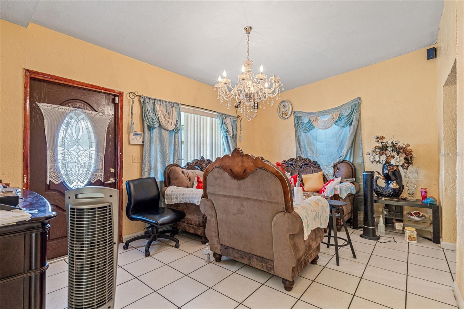 Image 9 of 39 For 601 12th Street
