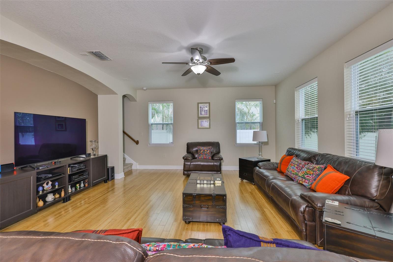 Listing photo id 9 for 7703 West Shore Boulevard