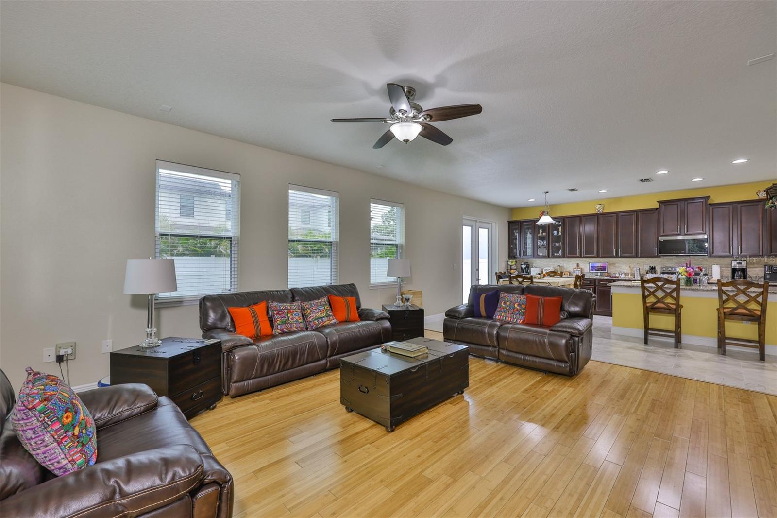 Listing photo id 10 for 7703 West Shore Boulevard