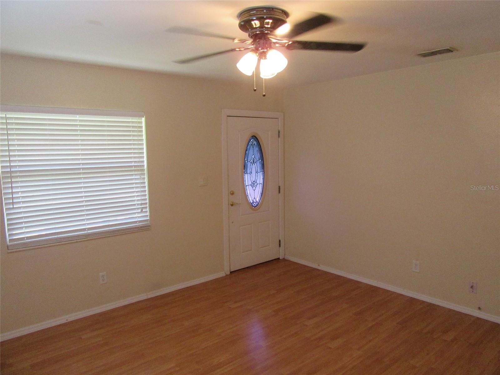 Image 2 of 14 For 751 52nd Avenue N