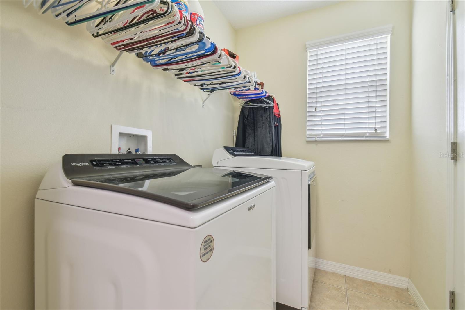 Image 21 of 29 For 1012 Seminole Sky Drive