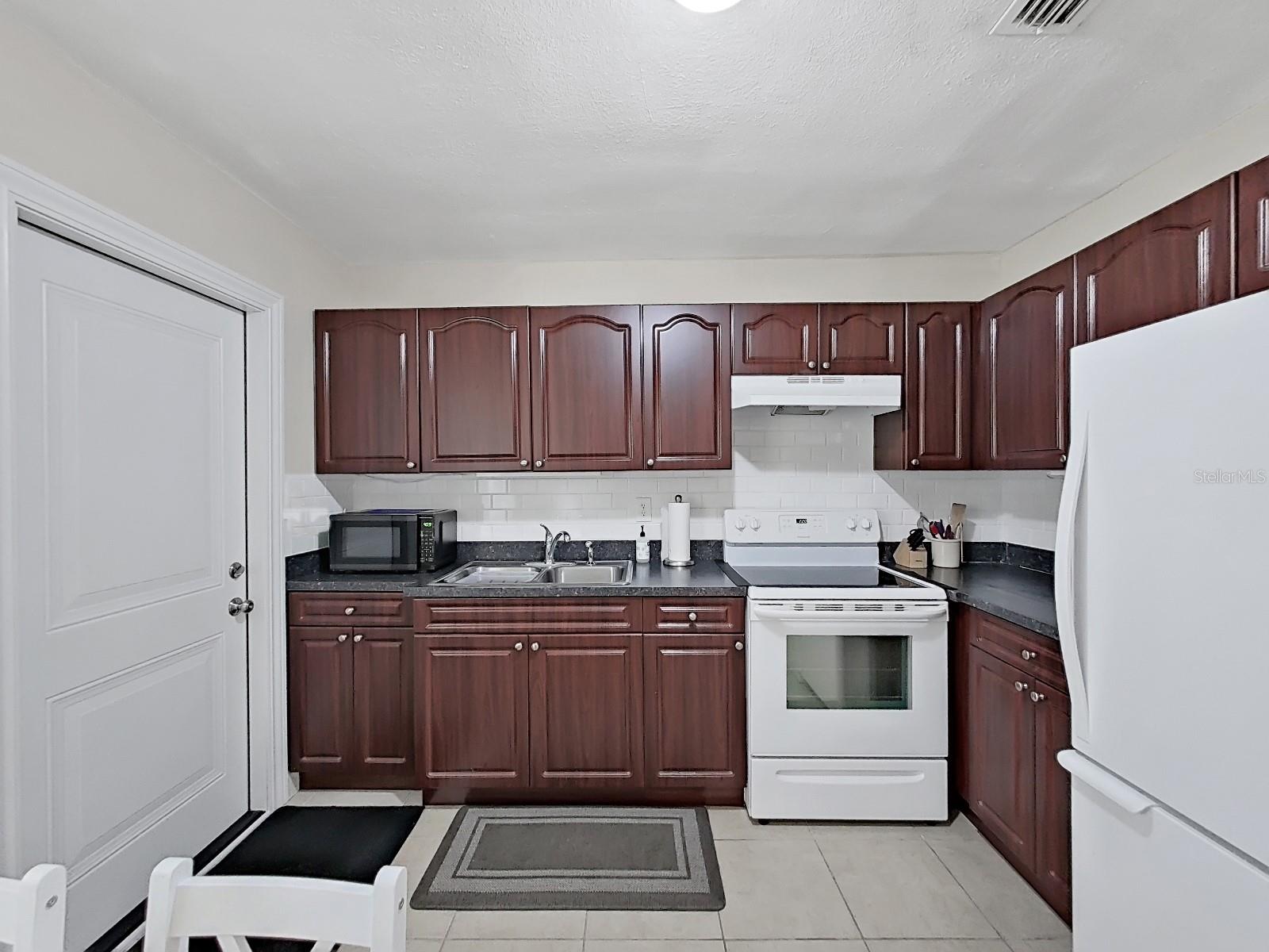 Image 12 of 34 For 9413 Forest Hills Drive