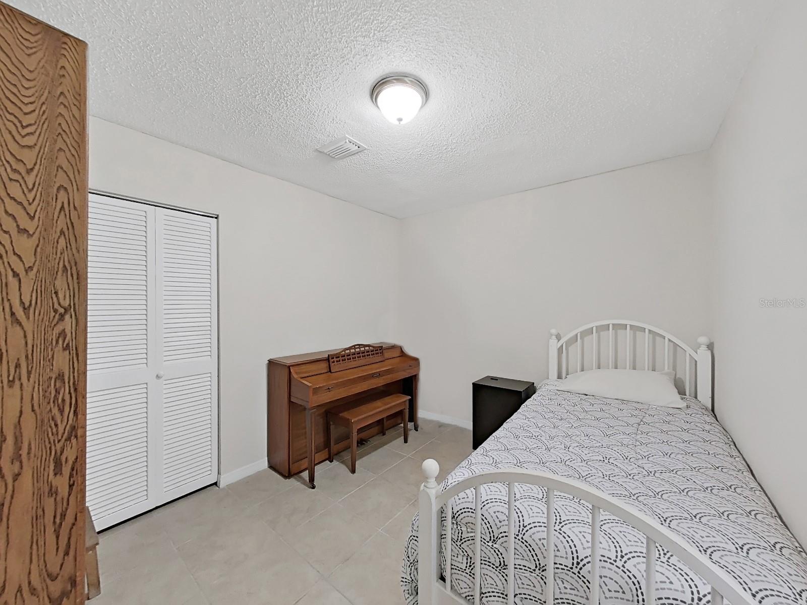 Image 17 of 34 For 9413 Forest Hills Drive