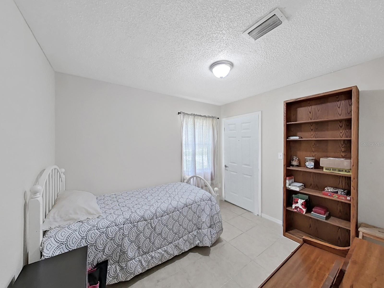Image 18 of 34 For 9413 Forest Hills Drive