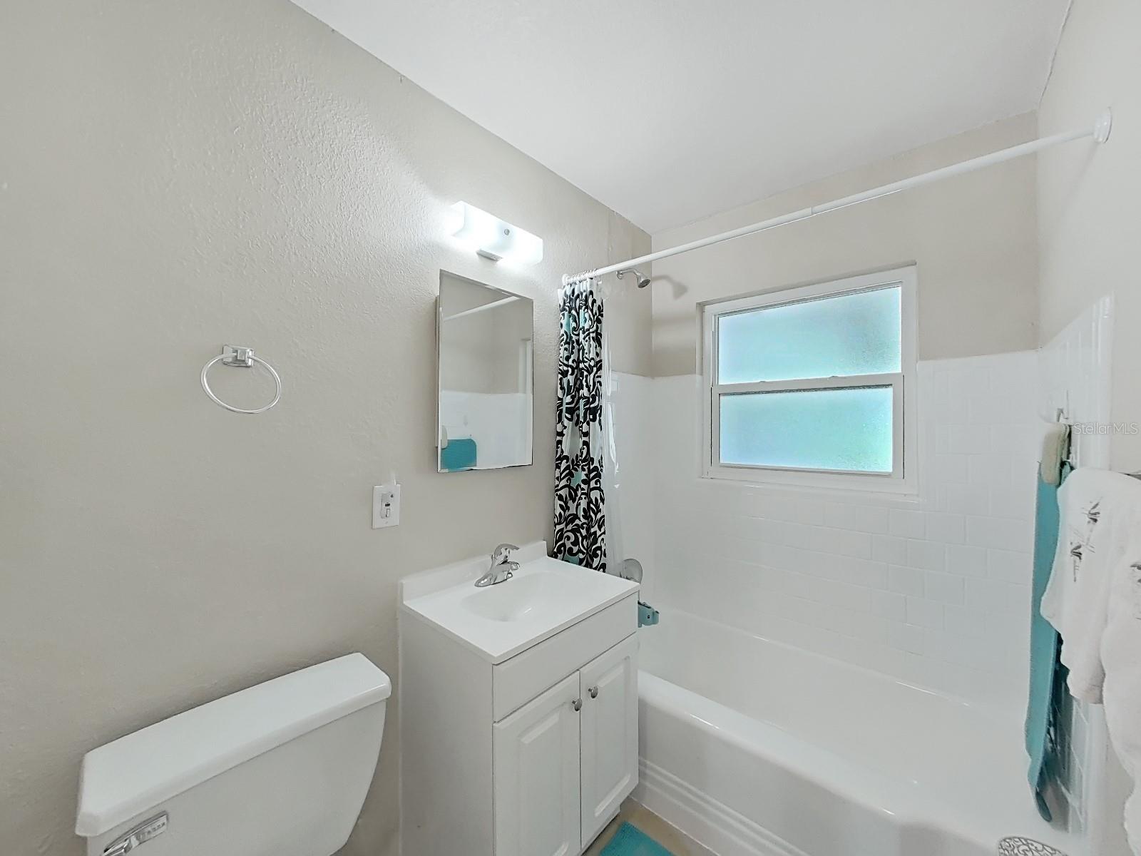 Image 19 of 34 For 9413 Forest Hills Drive