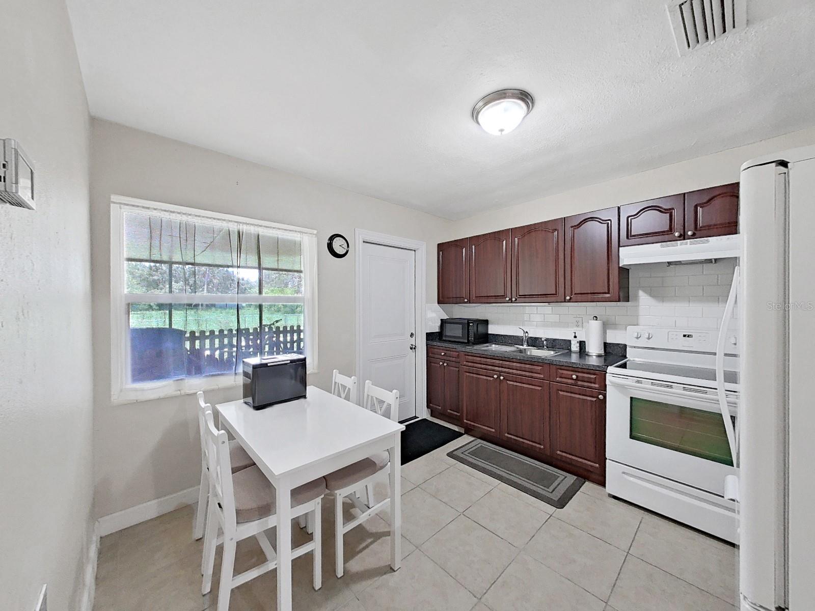 Image 8 of 34 For 9413 Forest Hills Drive
