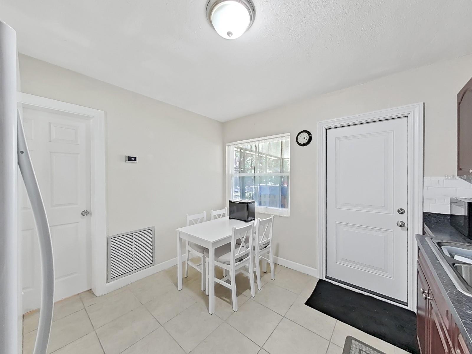 Image 9 of 34 For 9413 Forest Hills Drive
