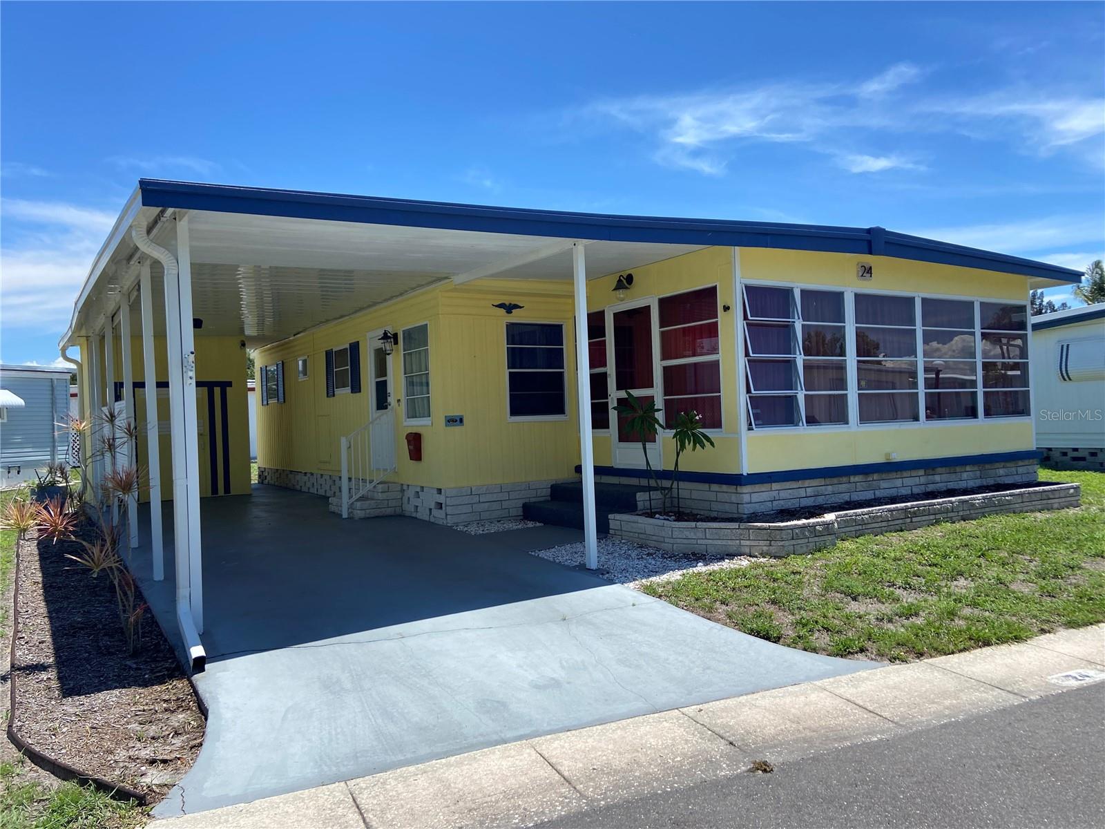 Image 2 of 17 For 7901 40th Avenue N 24