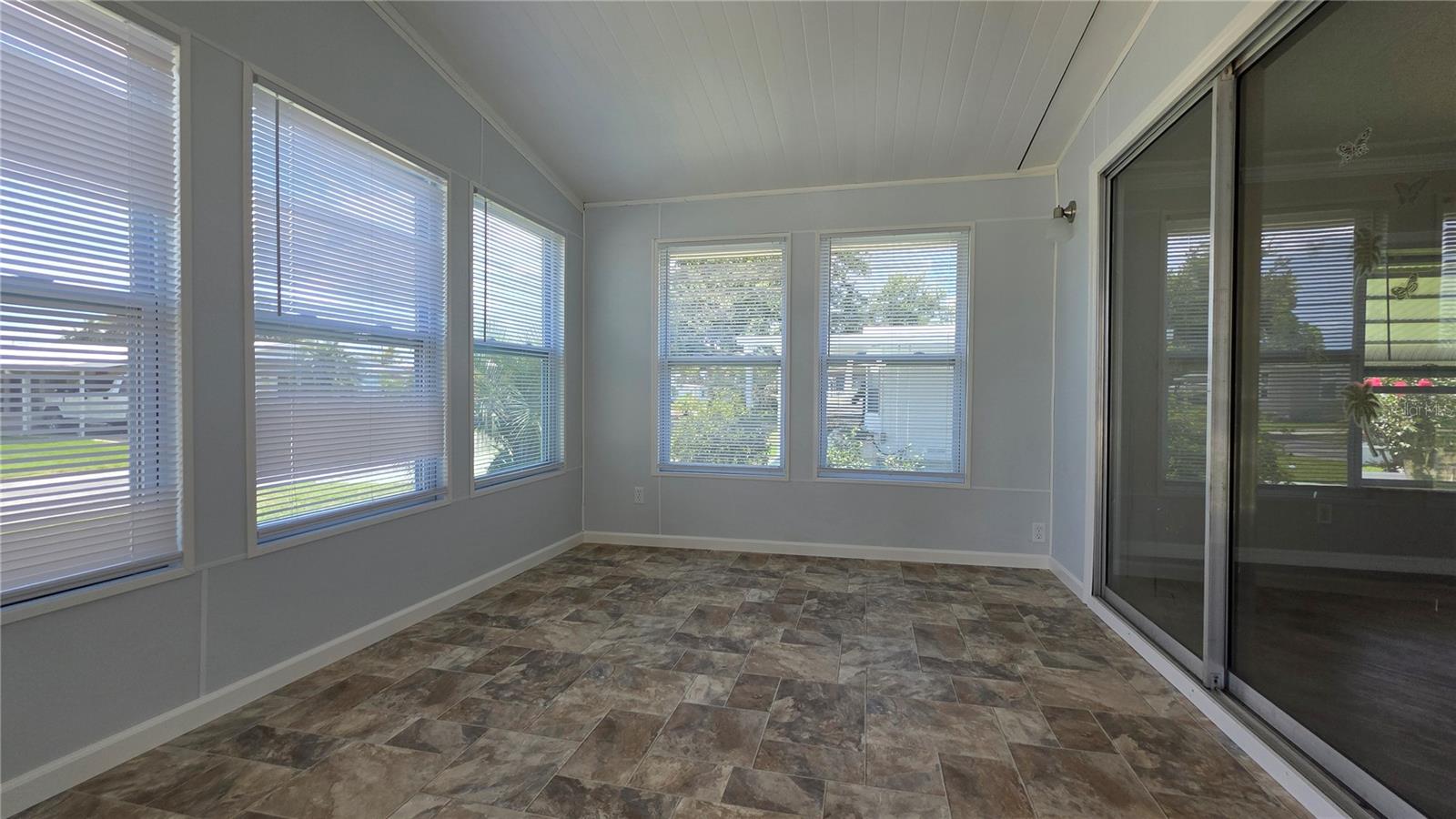 Image 10 of 47 For 36801 Camelia Court
