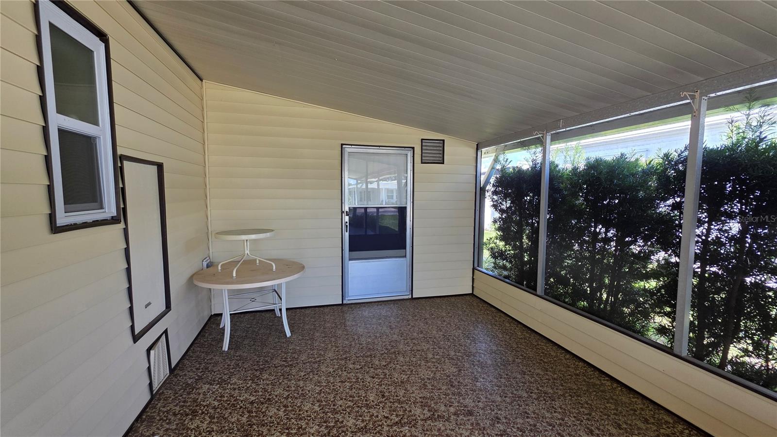 Image 6 of 47 For 36801 Camelia Court