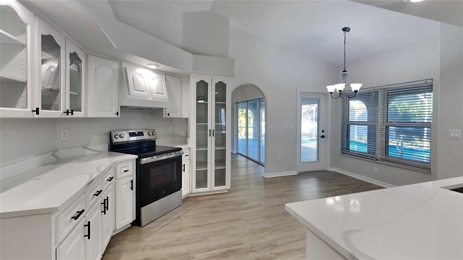 Image 7 of 21 For 23344 Van Buren Avenue