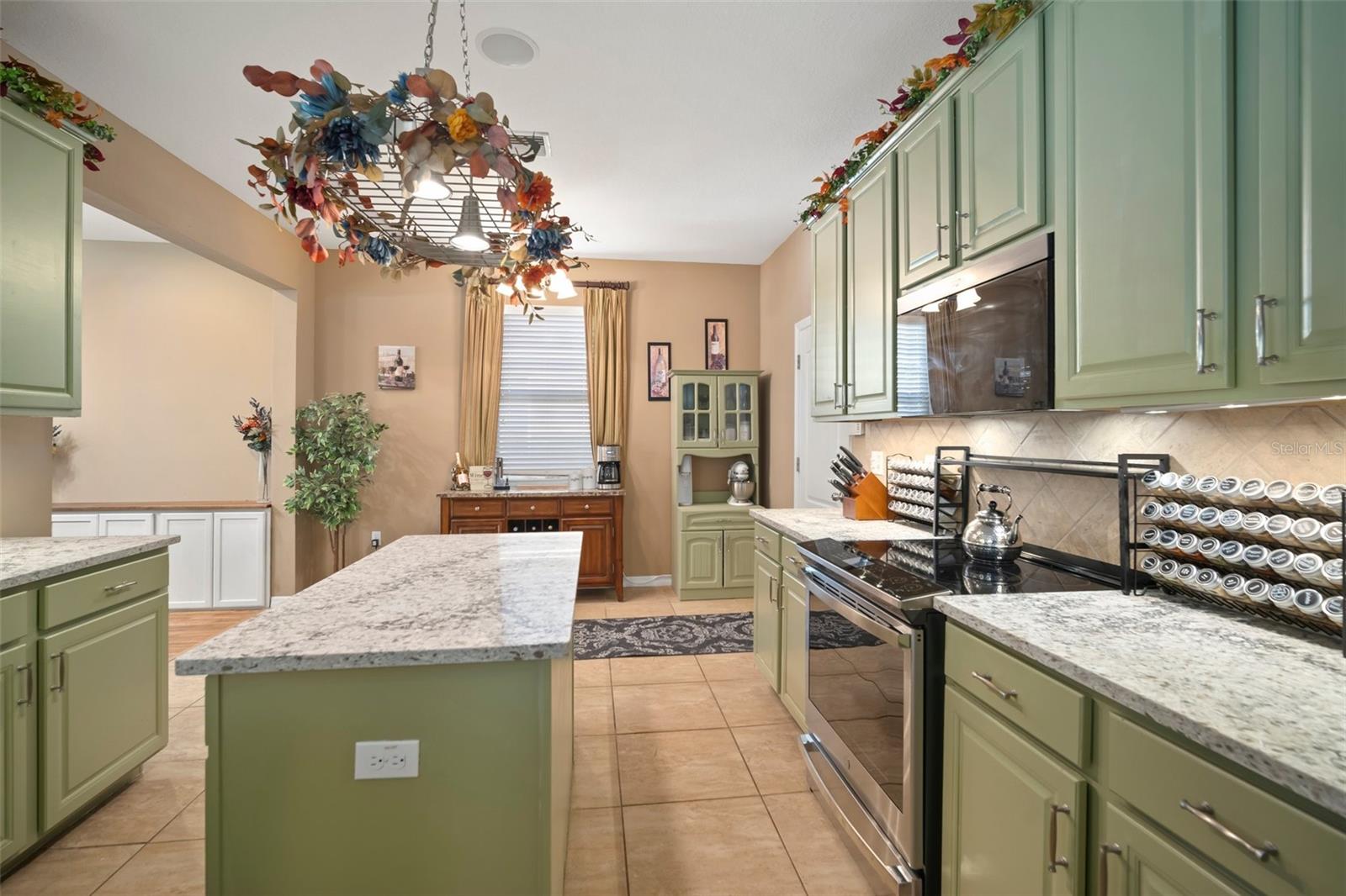 Image 16 of 37 For 8607 Tidal Breeze Drive