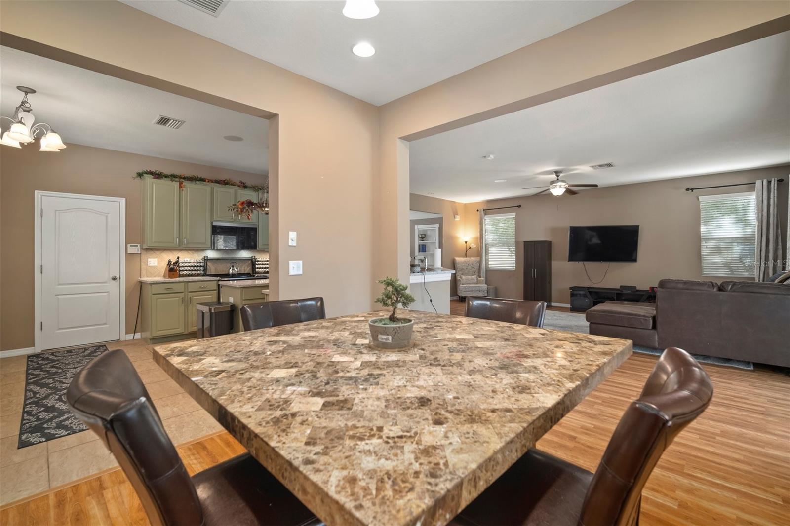 Image 17 of 37 For 8607 Tidal Breeze Drive