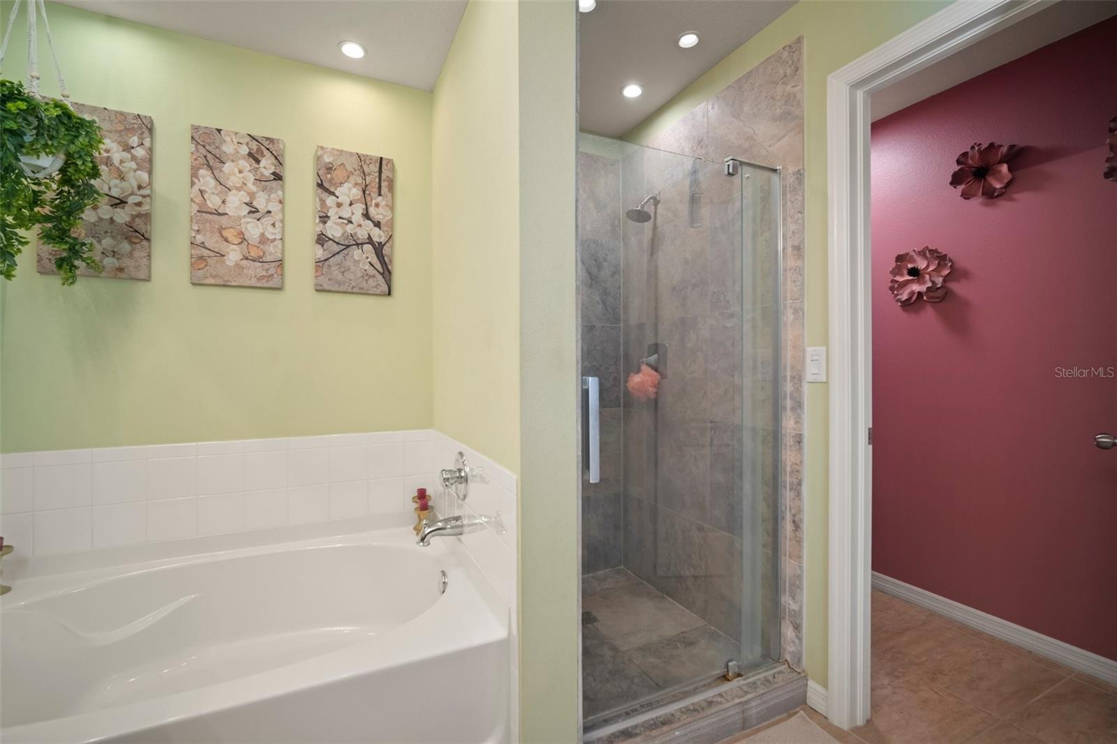 Image 24 of 37 For 8607 Tidal Breeze Drive