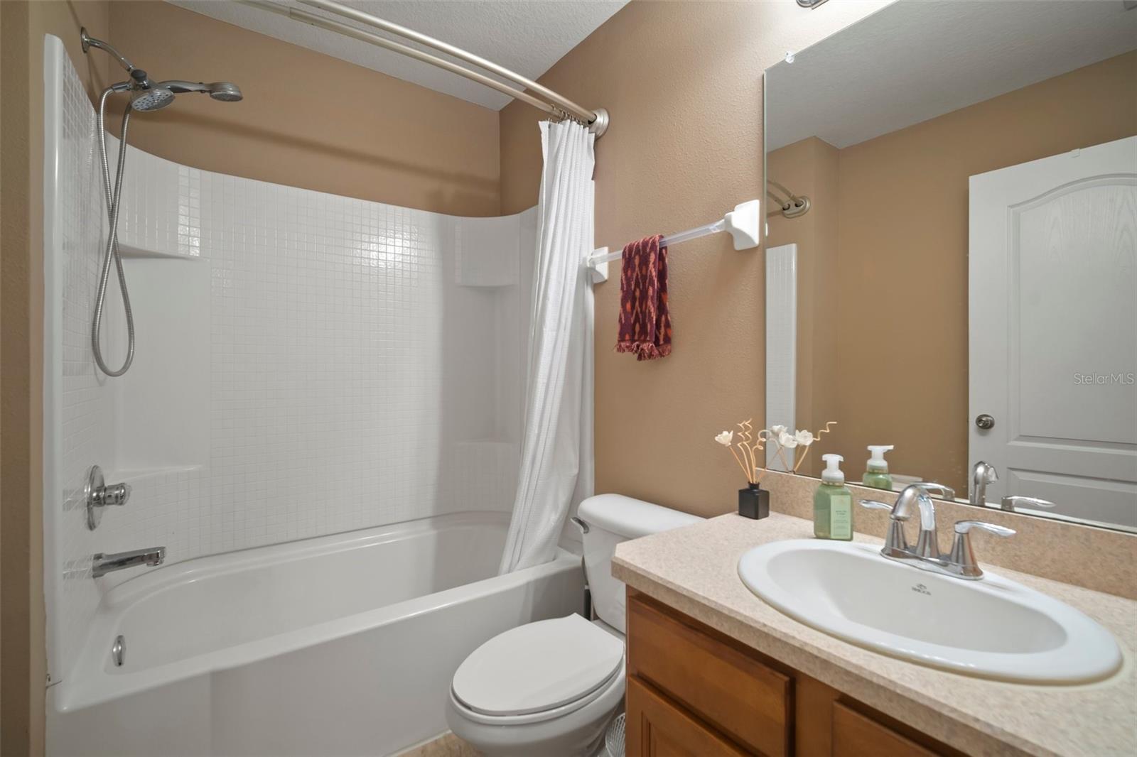 Image 27 of 37 For 8607 Tidal Breeze Drive