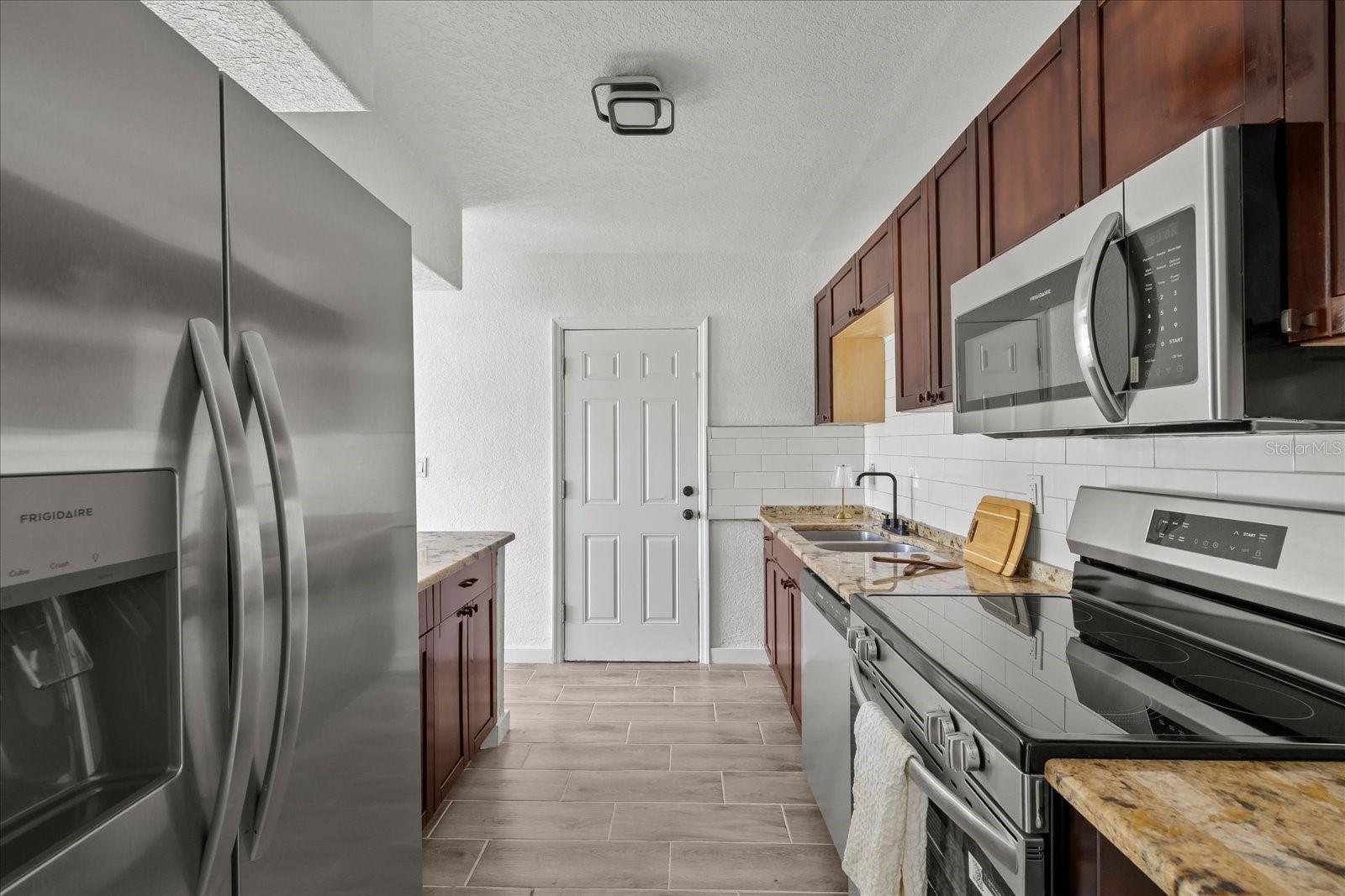 Image 11 of 26 For 4020 Falkenburg Road
