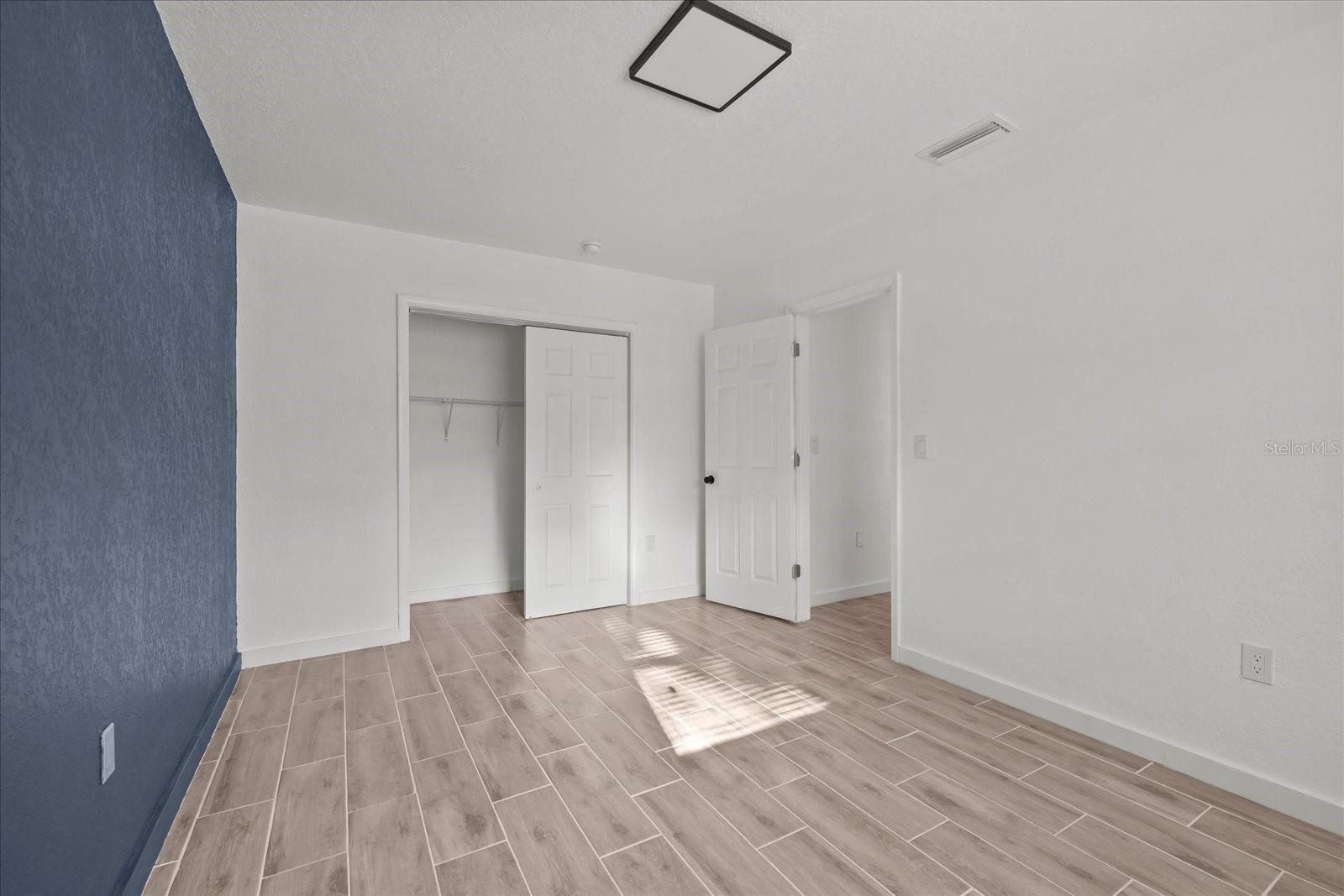 Image 18 of 26 For 4020 Falkenburg Road