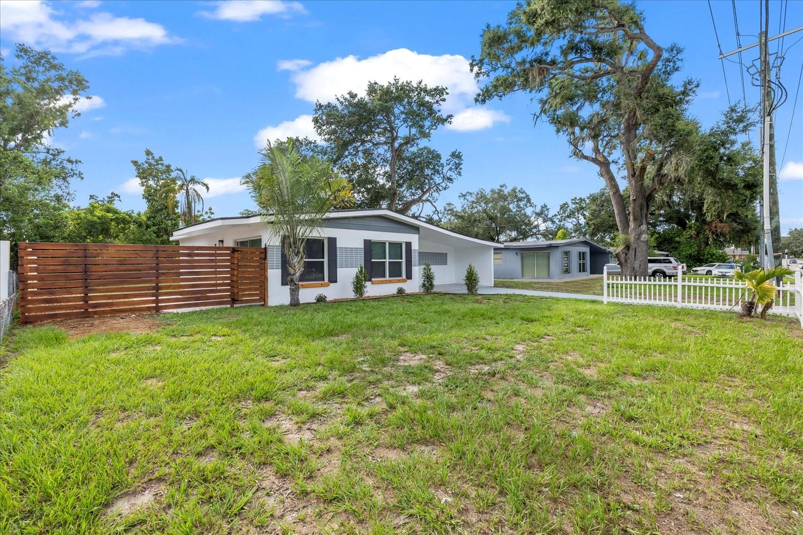 Image 3 of 26 For 4020 Falkenburg Road