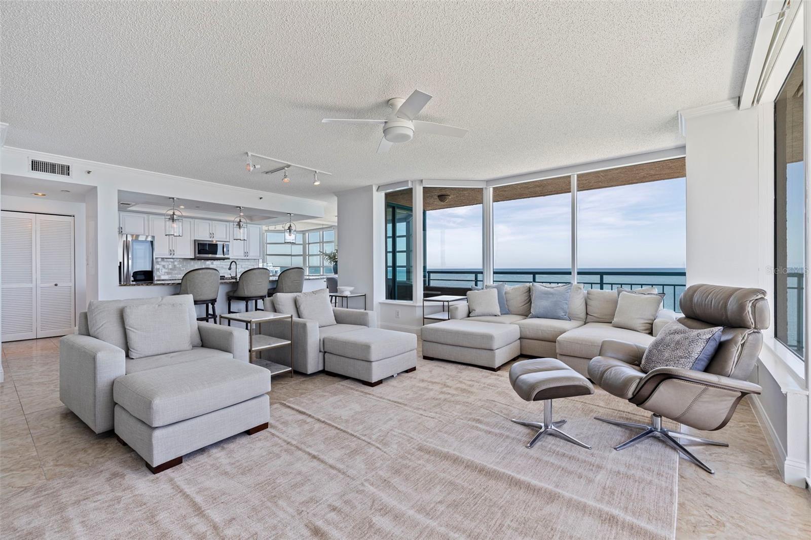 Image 13 of 81 For 1520 Gulf Boulevard 1502