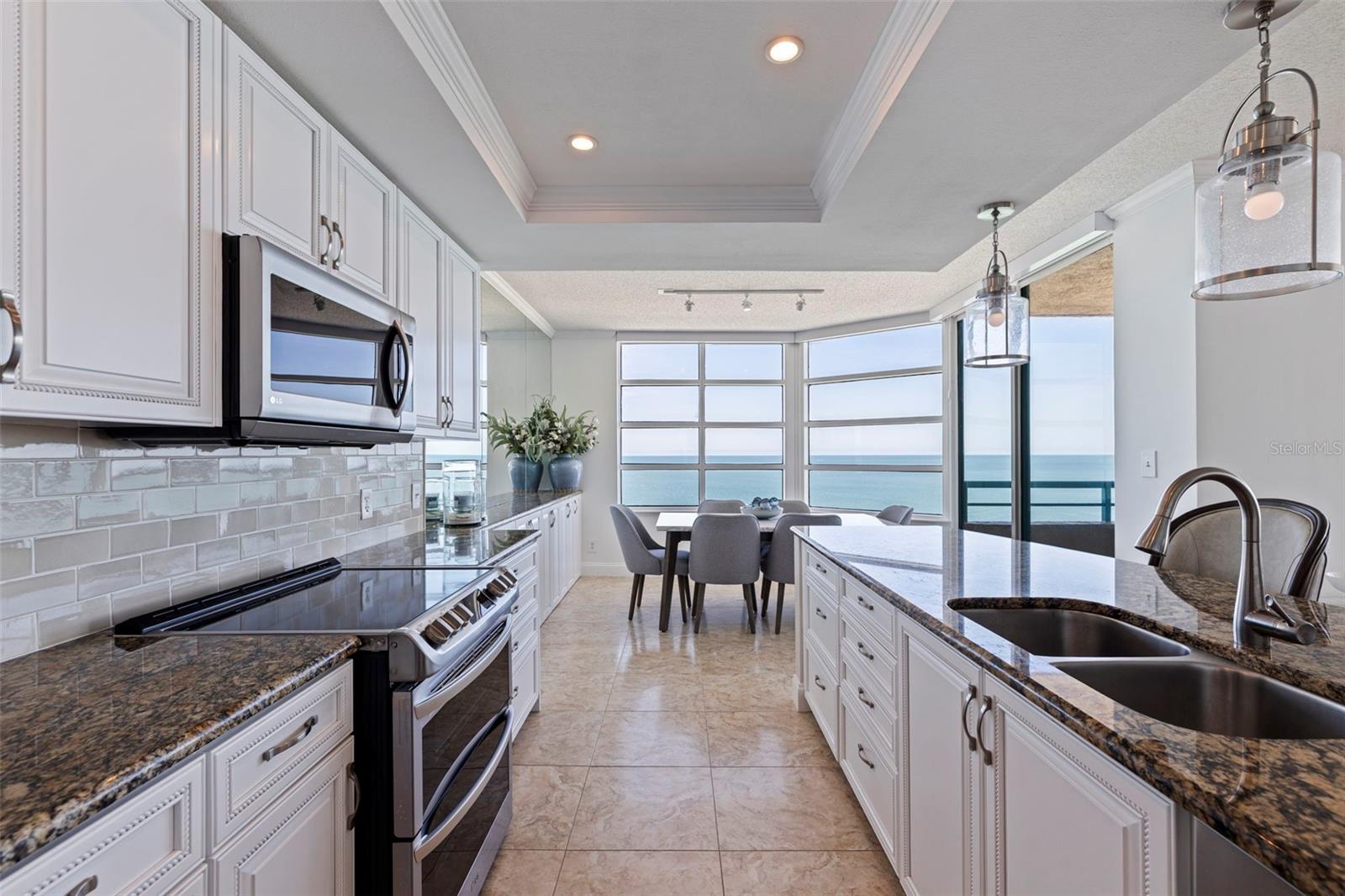 Image 16 of 81 For 1520 Gulf Boulevard 1502