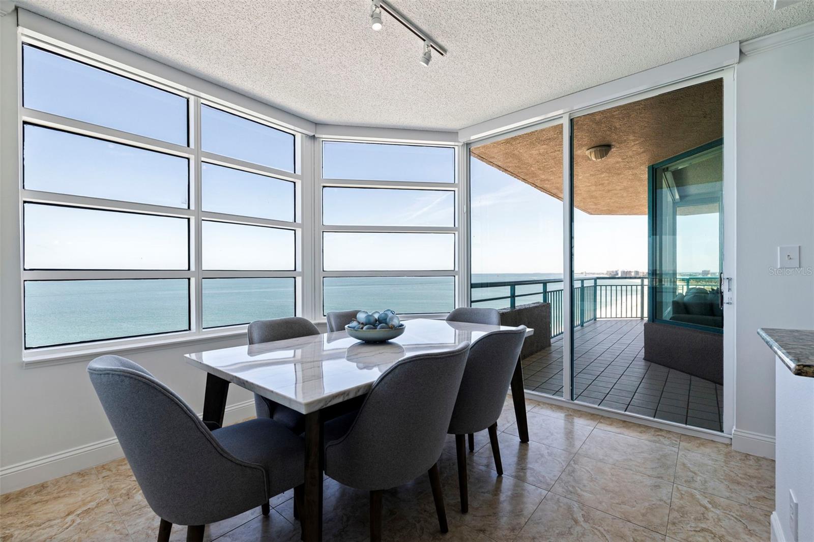 Image 21 of 81 For 1520 Gulf Boulevard 1502