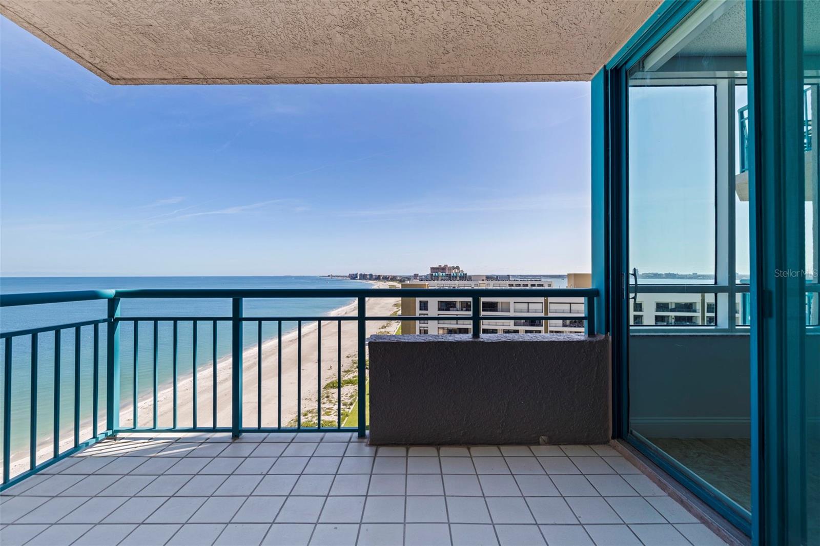 Image 35 of 81 For 1520 Gulf Boulevard 1502