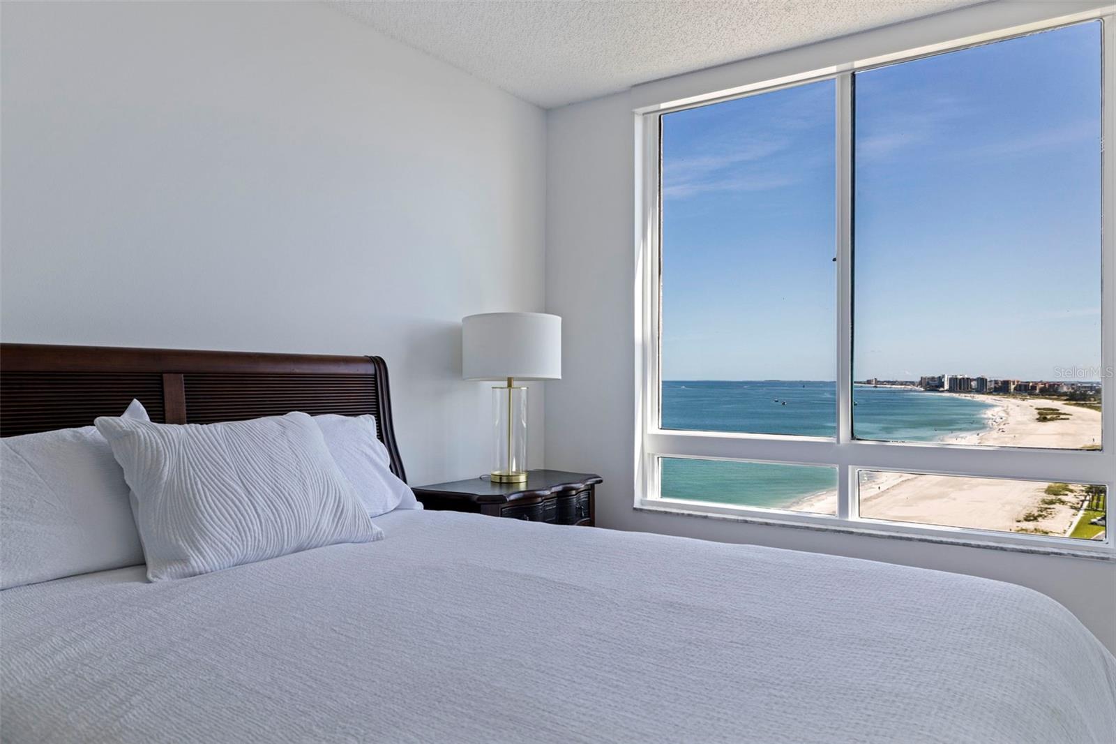Image 40 of 81 For 1520 Gulf Boulevard 1502