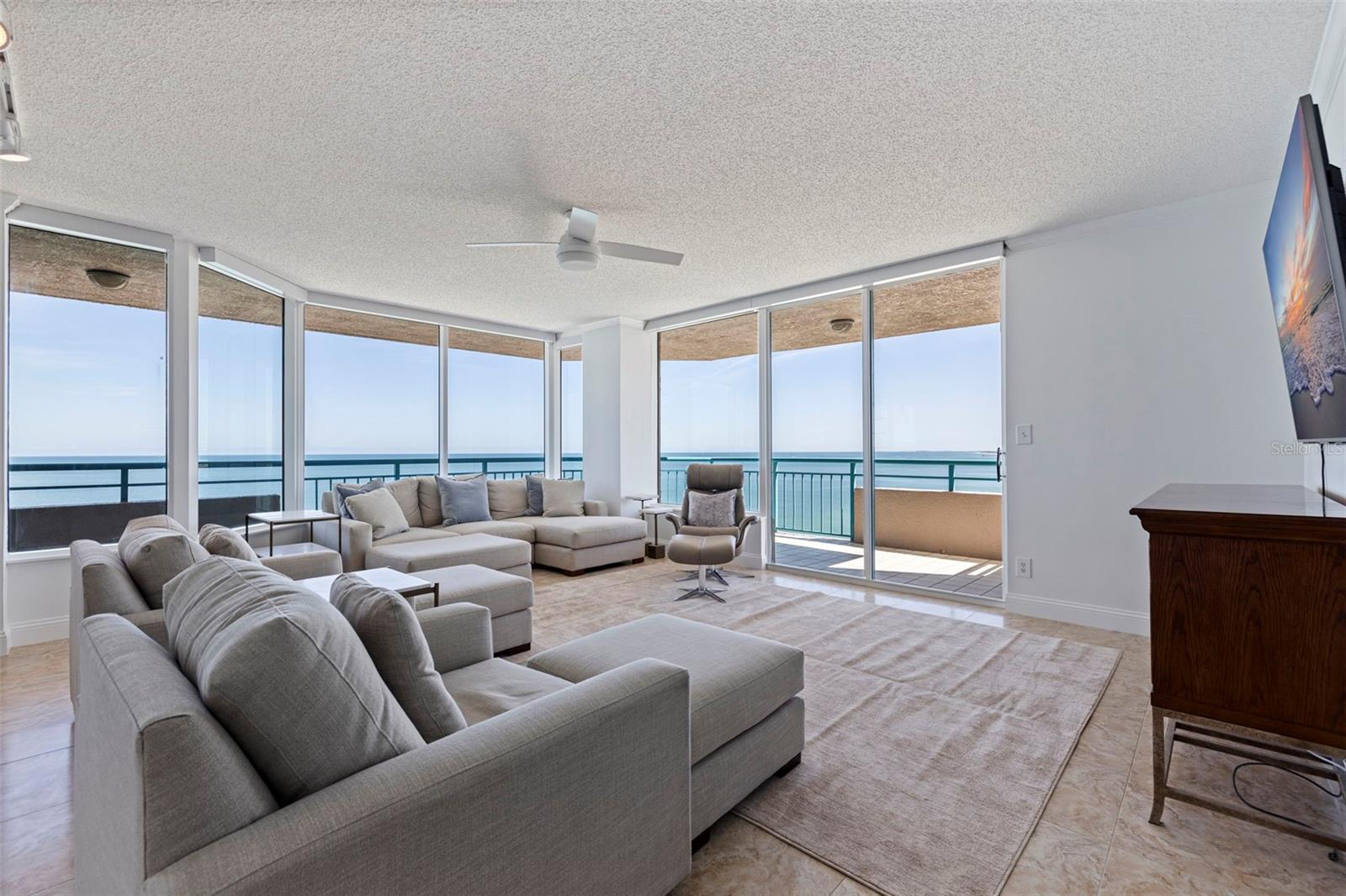 Image 5 of 81 For 1520 Gulf Boulevard 1502