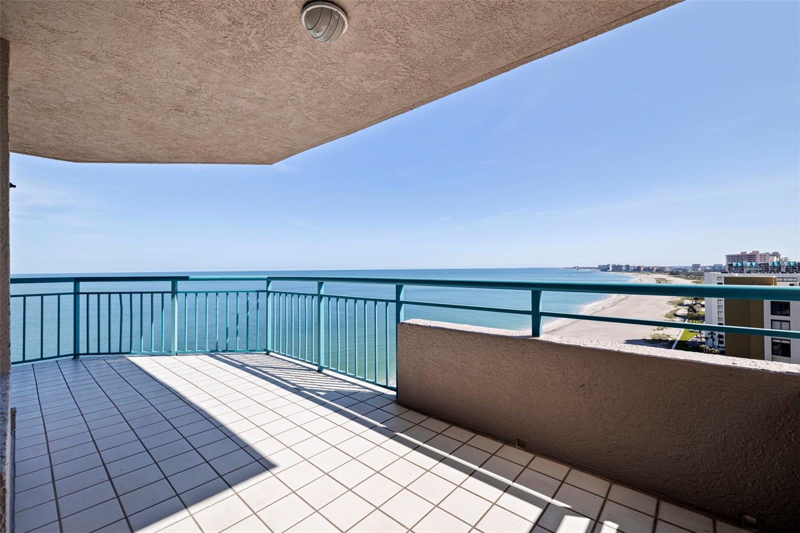 Image 7 of 81 For 1520 Gulf Boulevard 1502