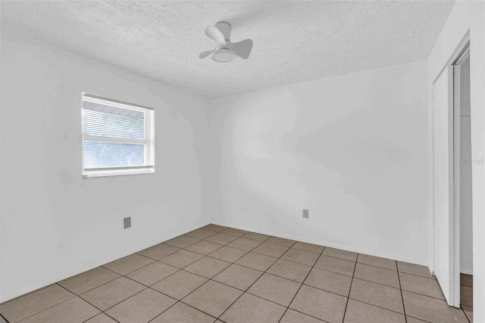 Image 11 of 31 For 5431 & 5435 Beach Street