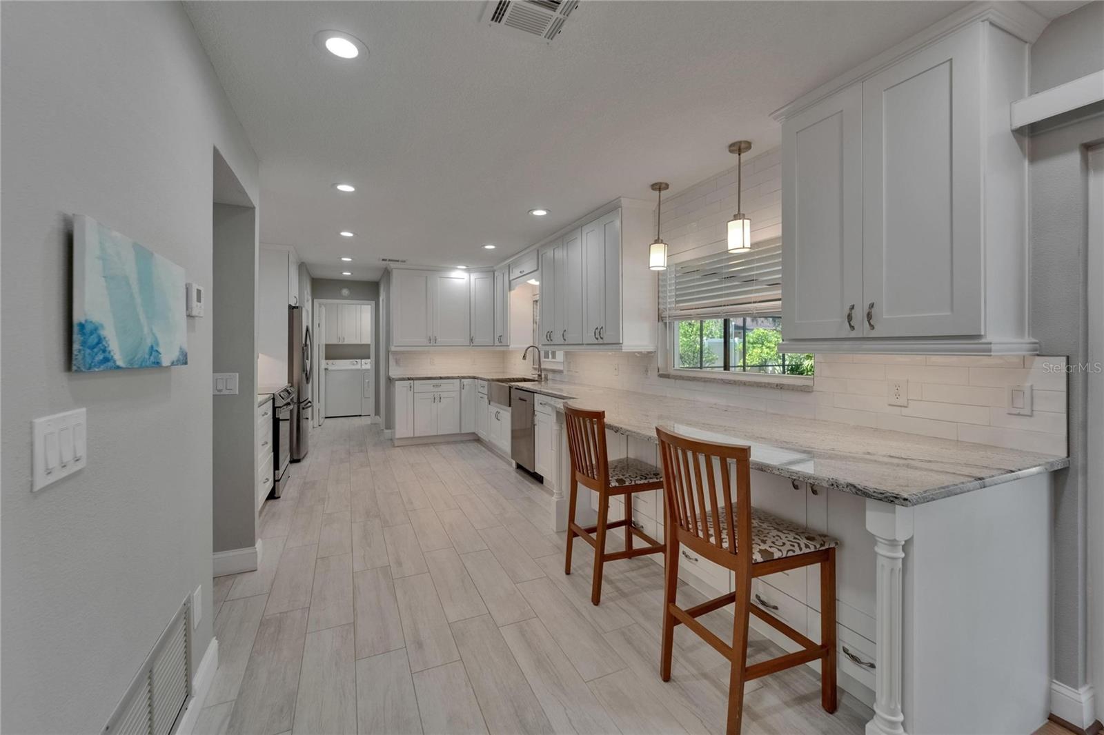 Image 11 of 54 For 9410 Alanbrooke Street